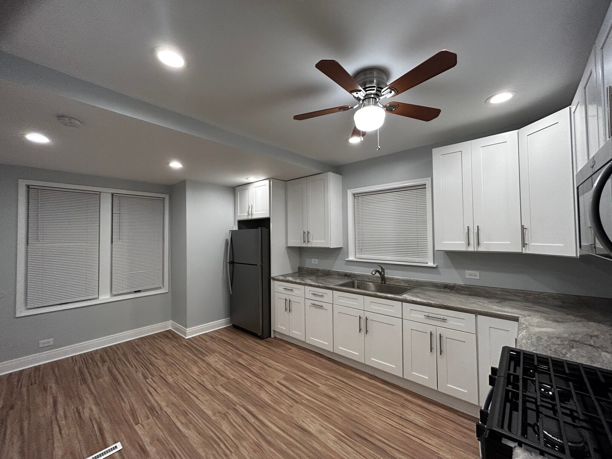 Building Photo - 5047 W Winona St