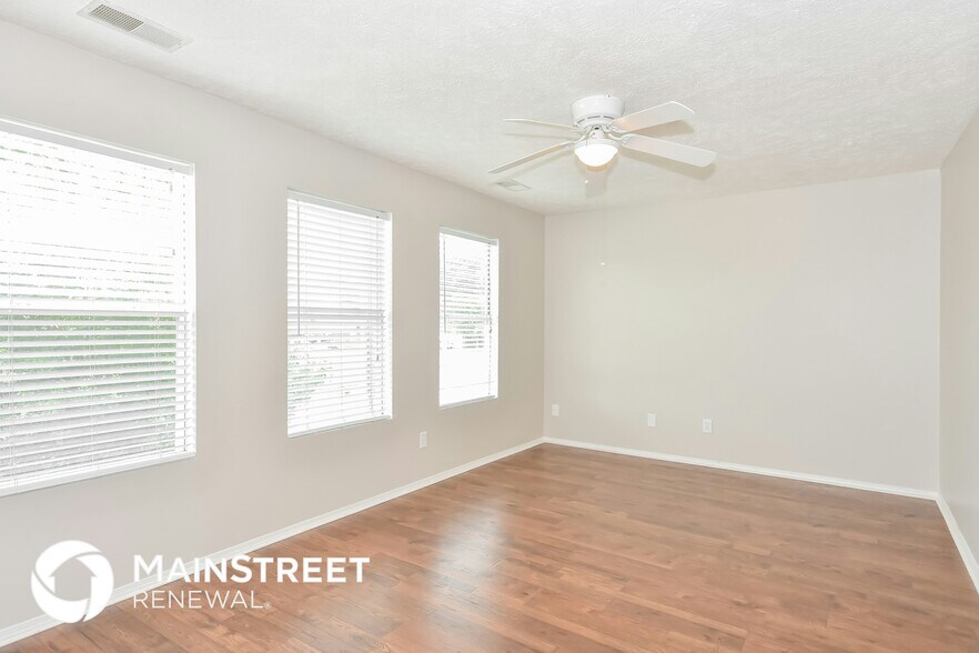 Building Photo - 2763 Sutherland Dr