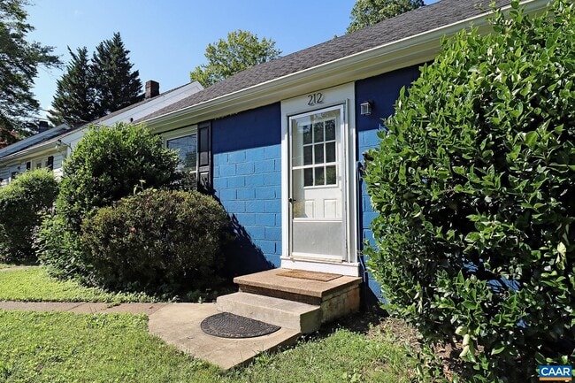 Building Photo - 212 Shamrock Rd