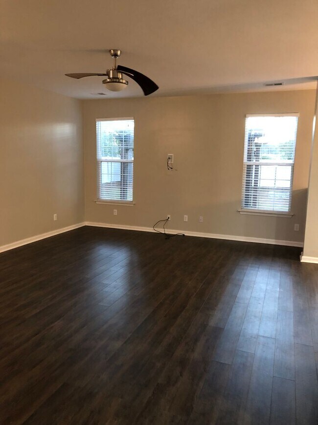 Building Photo - 93 Coopers Ln