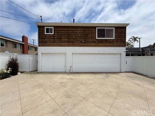 Building Photo - 190 Costa Mesa St