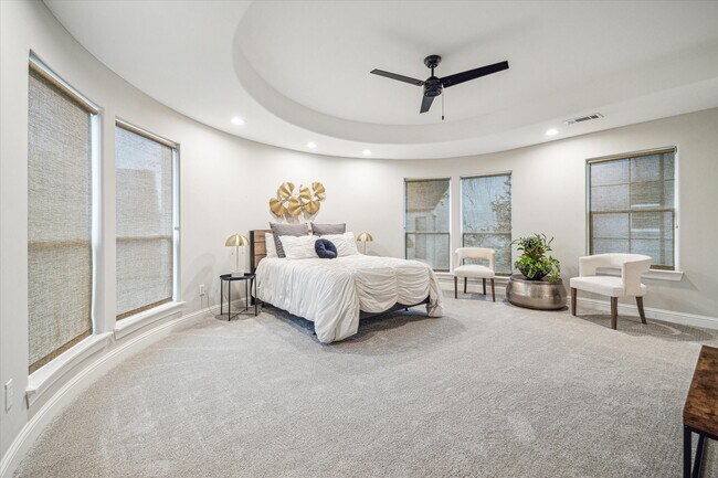 Building Photo - 1502 Whispering Pines Dr