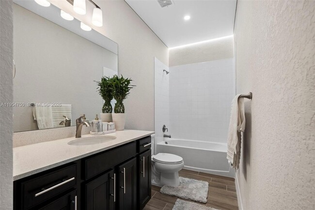 Building Photo - 4642 Pinehurst Trl W