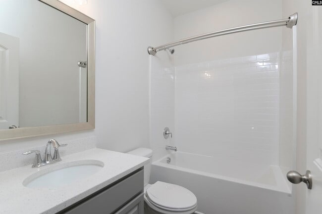 Building Photo - 728 Bustling Br Ln