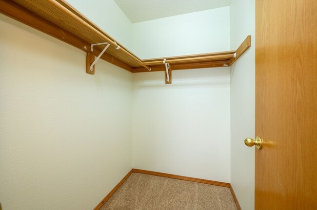 Building Photo - Newly Renovated 3 Bedroom, 2 Bath House in Sheridan