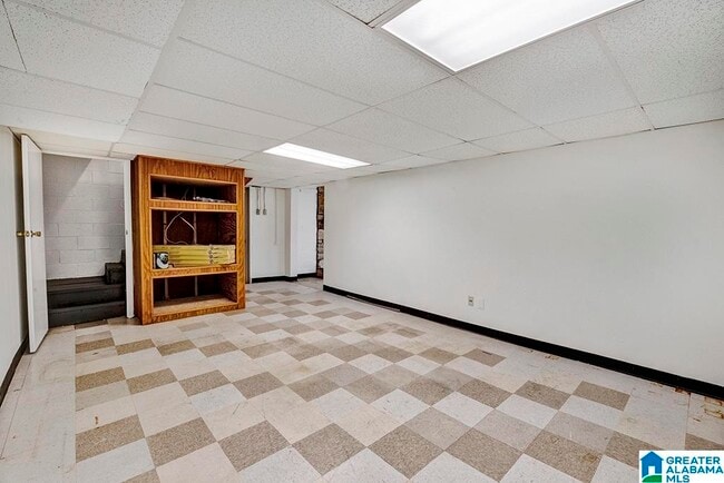 Building Photo - 126 E Jones Ct