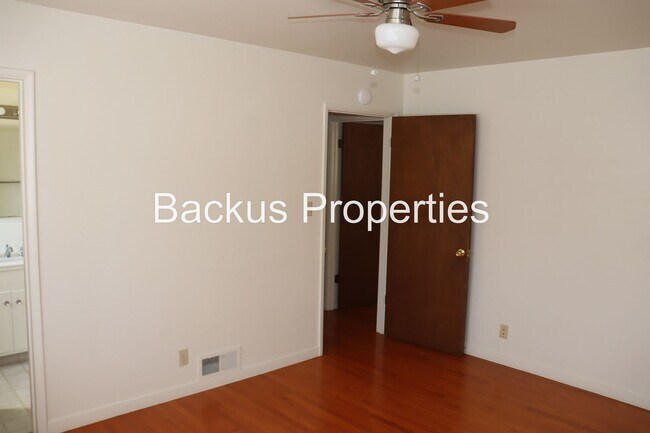 Building Photo - Wonderful three bedroom home in Monterey Park area of South Salinas