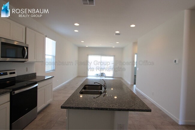 Building Photo - 38095 W Cannataro Ln
