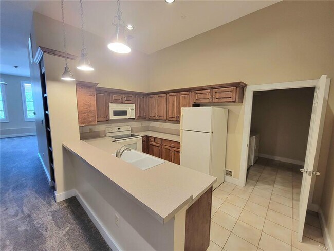 Building Photo - 2315 Harborside Dr