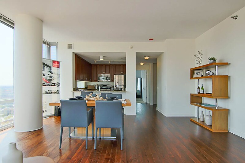 Building Photo - 754 S Clark St