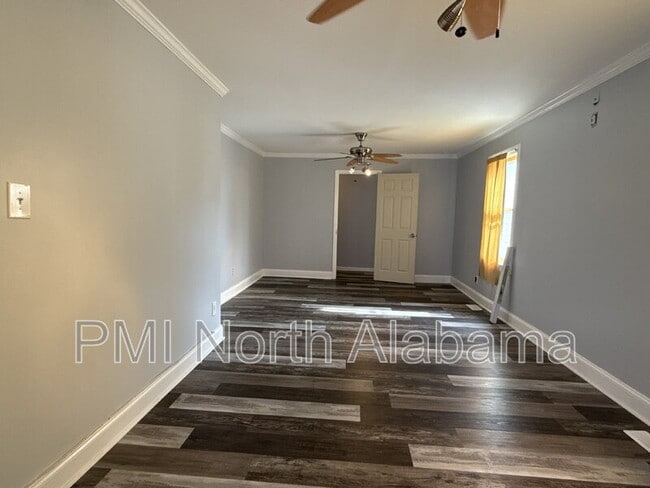 Building Photo - 4005 Cypress Ave SW