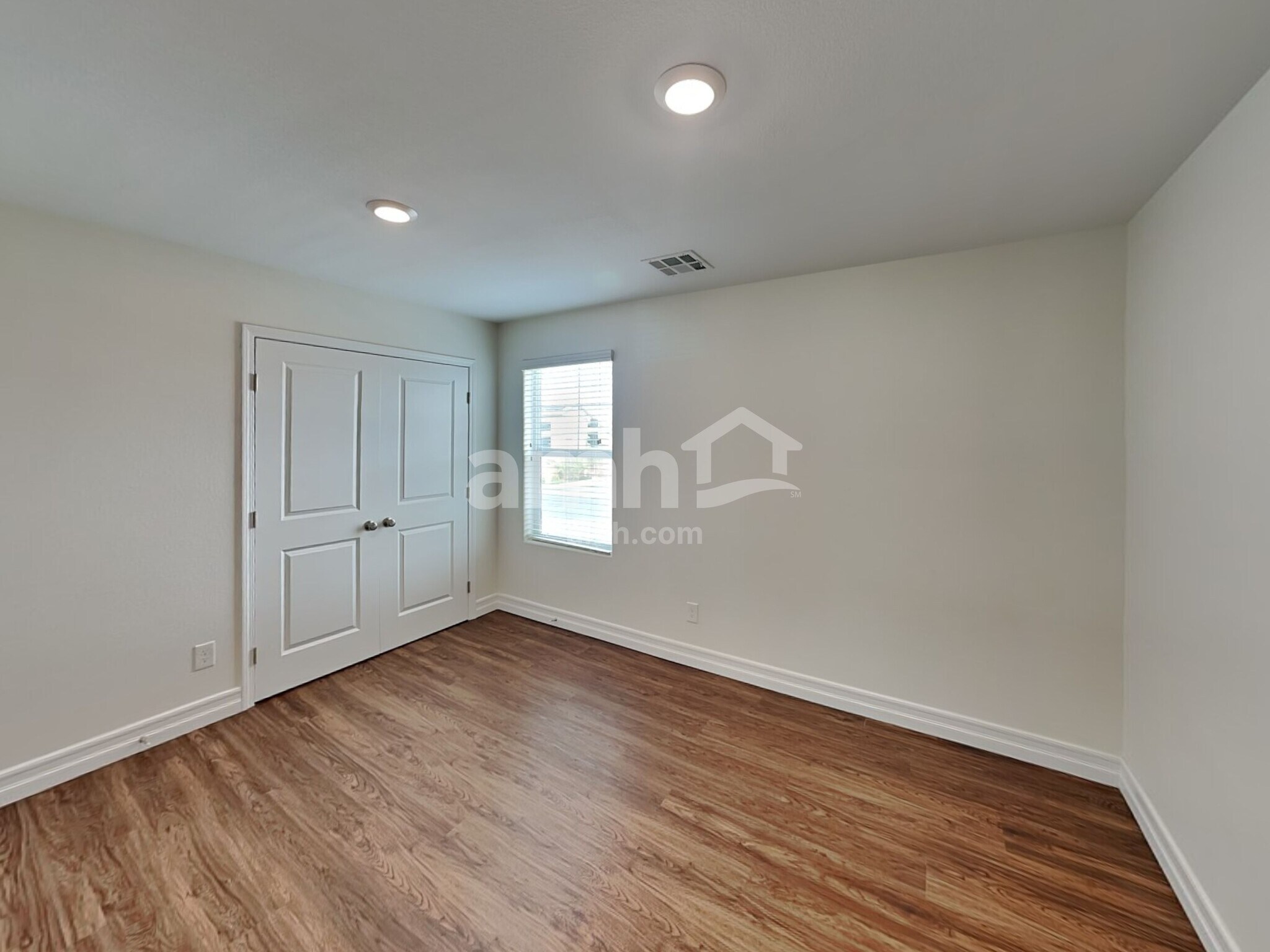 Building Photo - 6106 W Haleh Ave