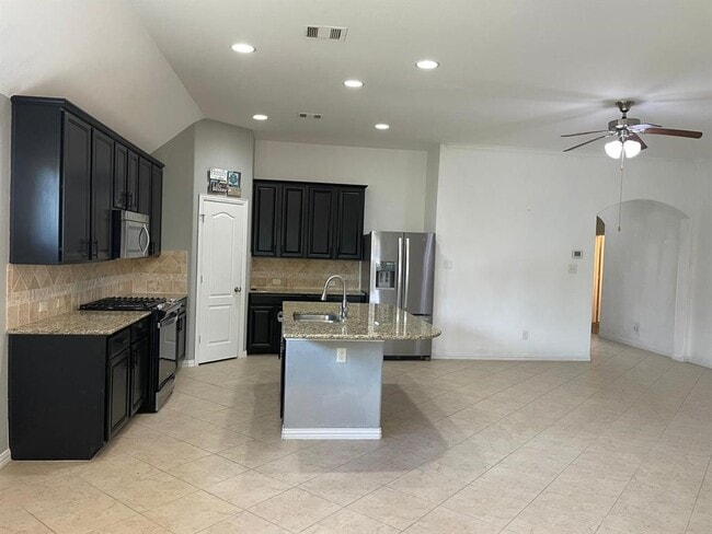 Building Photo - 26503 Grey Sparrow Dr