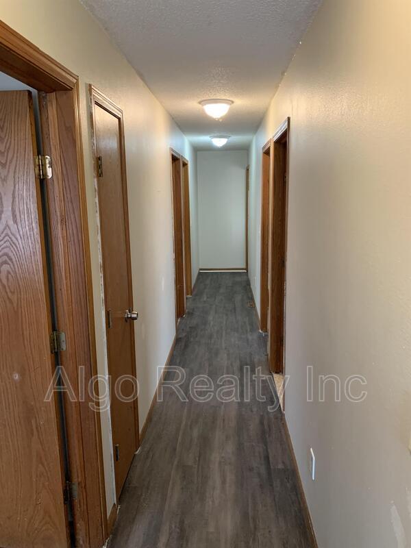 Building Photo - 2101 N Bryant Ave