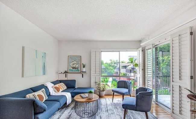 Building Photo - 11120 Queensland St