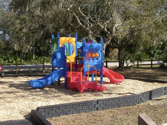 Building Photo - 1860 Phillippi Shores Dr