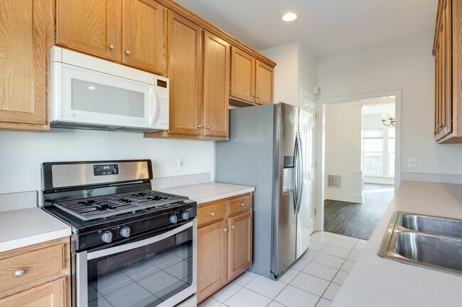 Building Photo - 6327 Dunn Ct