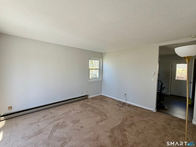 Building Photo - 84 Wilmot St