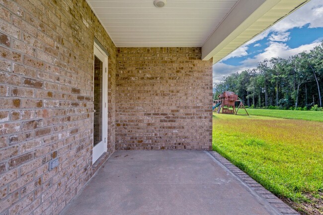 Building Photo - Home in Redstone Commons