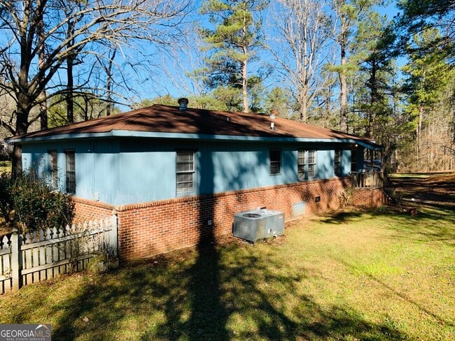 Building Photo - 32 N Cove Dr