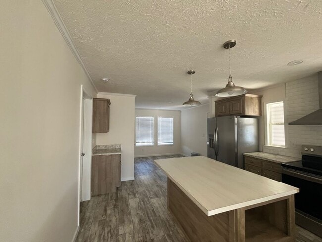 Building Photo - 271 Sable Dr