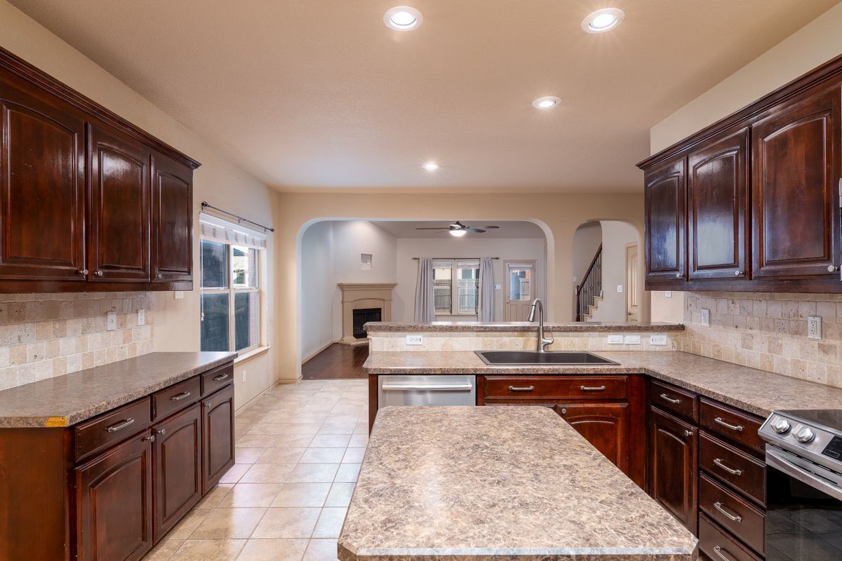 Building Photo - 4505 Shagbark Dr