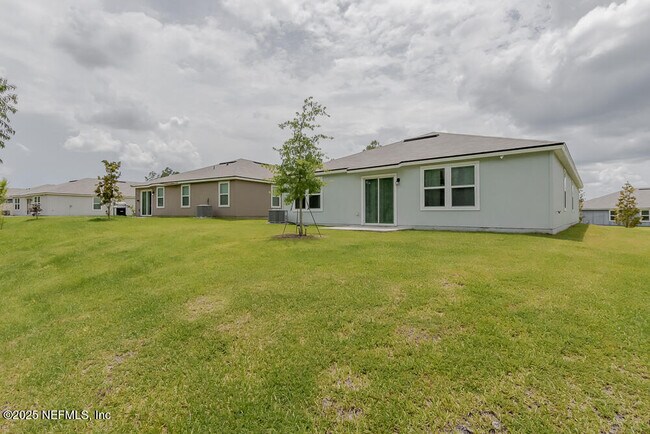 Building Photo - 3348 Lawton Pl