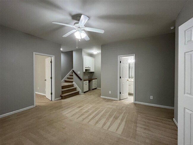 Building Photo - 704 Emerald Dr