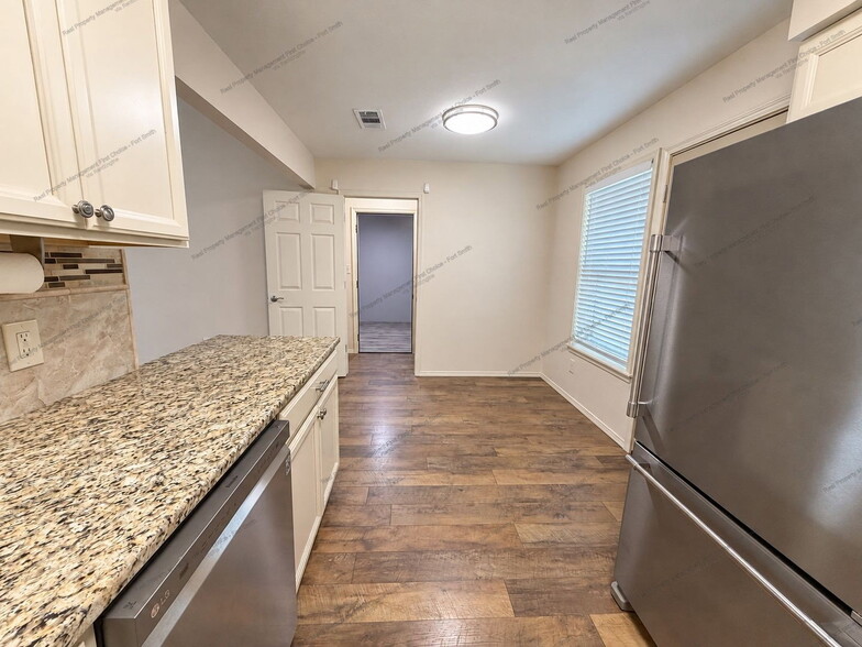 Building Photo - 1707 Brooken Hill Dr