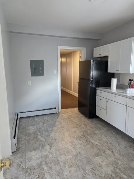 Building Photo - 34 N Earl St