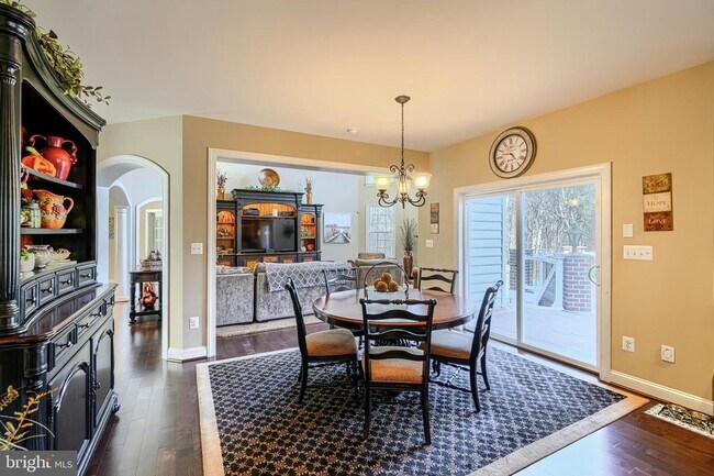 Building Photo - 1319 Martin Meadows Dr