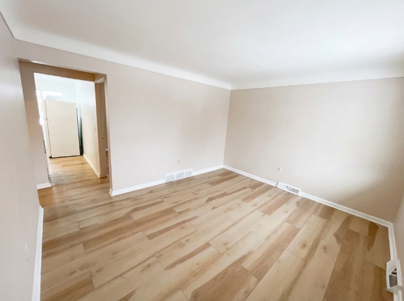 Building Photo - 1517 Greenwood Ave