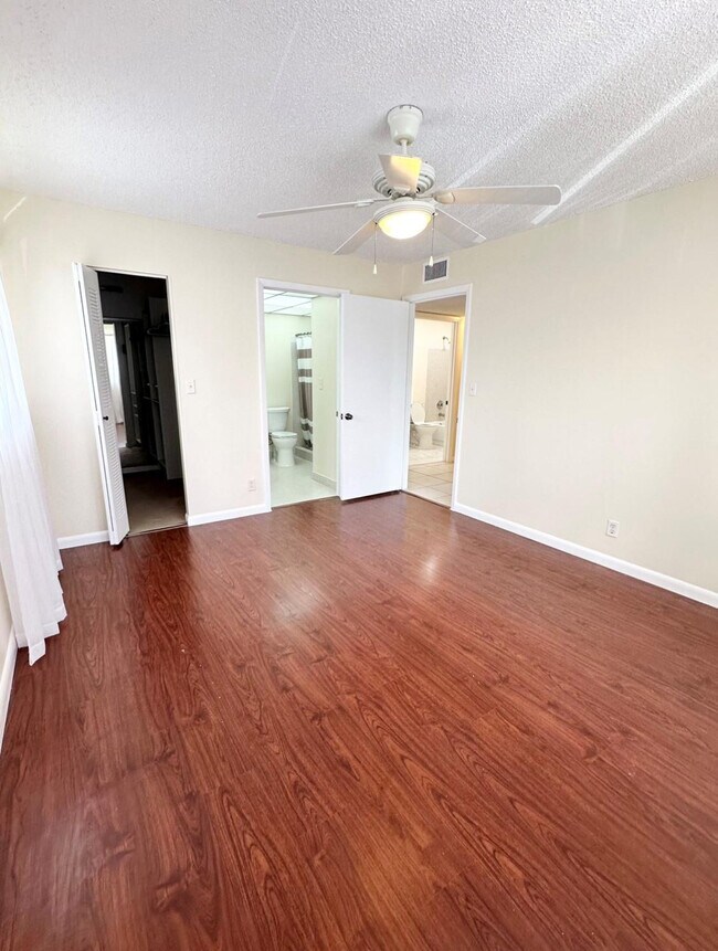 Building Photo - 15484 Lakes of Delray Blvd