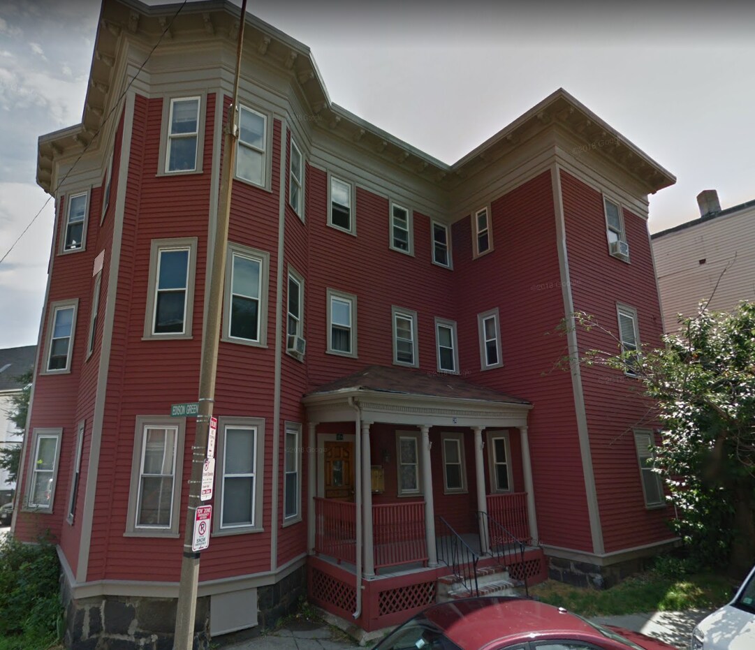 Building Photo - 24 Pond St