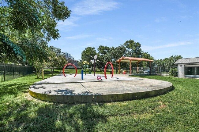 Building Photo - 4712 Lake George Ln