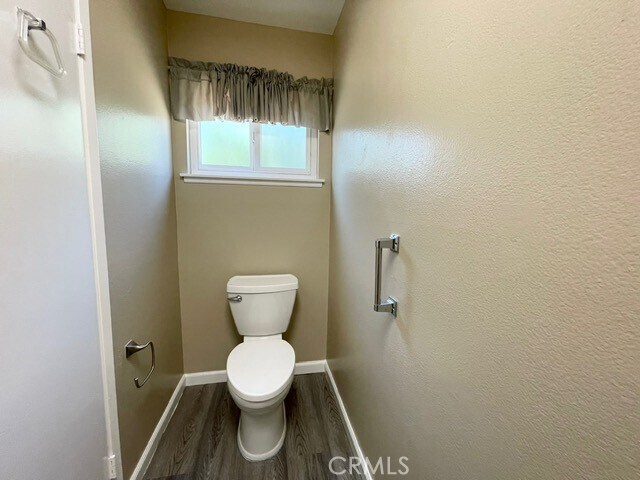Building Photo - 825 Ardmore Ct