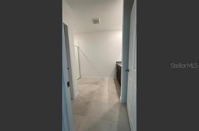 Building Photo - 3094 Laurel Oak Ln