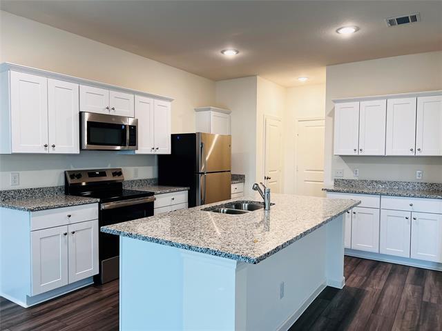 Building Photo - 2306 States St