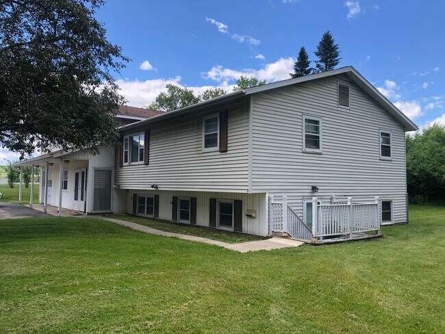 Building Photo - English Ave - 5227