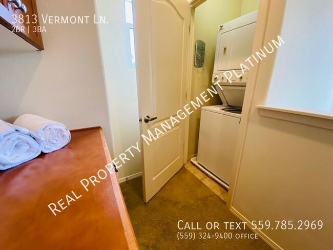 Building Photo - 3813 Vermont Ln