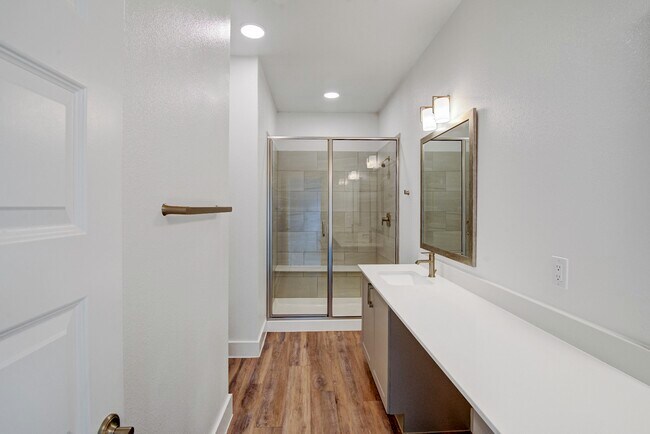 Building Photo - 28325 Birnham Woods Dr