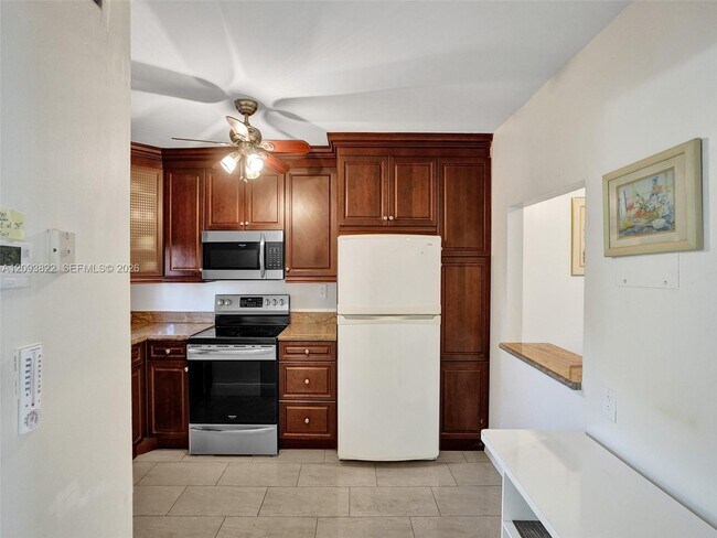 Building Photo - 8962 S Hollybrook Blvd