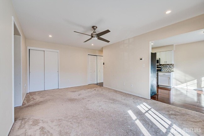 Building Photo - 1512 Green Hollow Dr