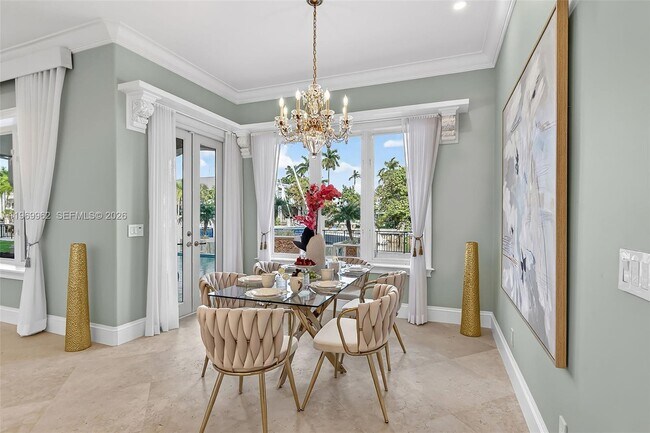 Building Photo - 628 Coral Way