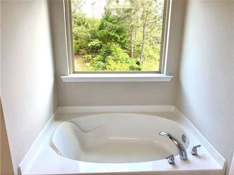 Building Photo - 1719 Charcoal Ives Rd