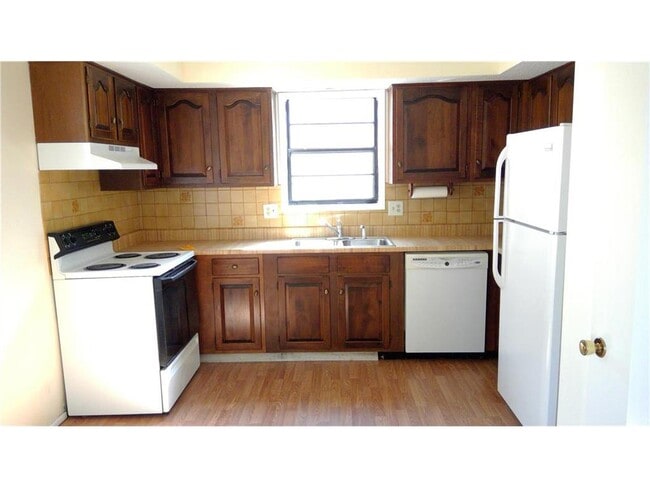 Building Photo - 14107 Merrywood Cir