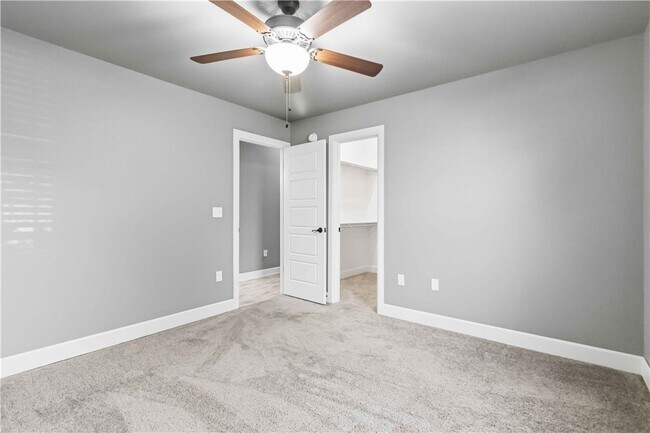 Building Photo - 1340 Sweetbriar Cir