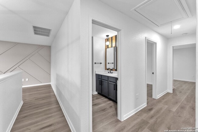 Building Photo - 8030 Bluewater Cove