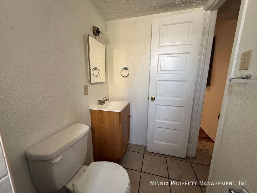 Building Photo - 1526 Yandell Dr