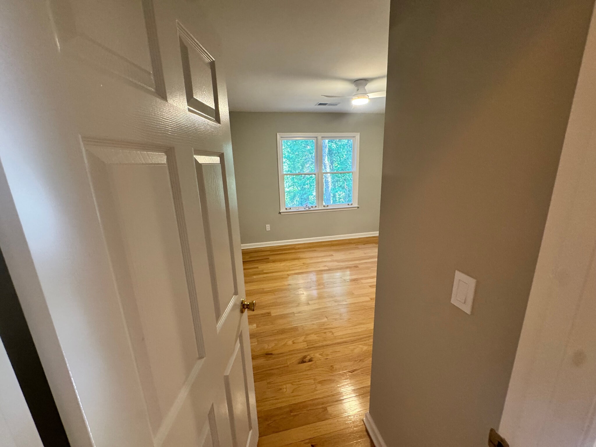Building Photo - Room in Townhome on Cooper Lake Dr SE